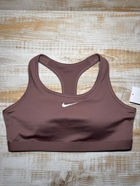 Nike Swoosh Medium Support
Women's Padded Sports Bra in Size XL